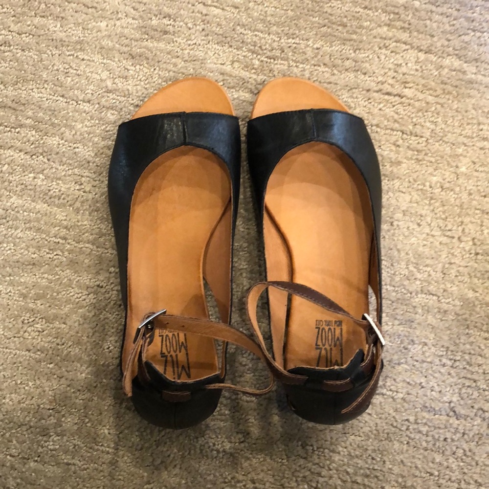 Miz Mooz open toe shoes.   Size 39/8. Black.  Leather